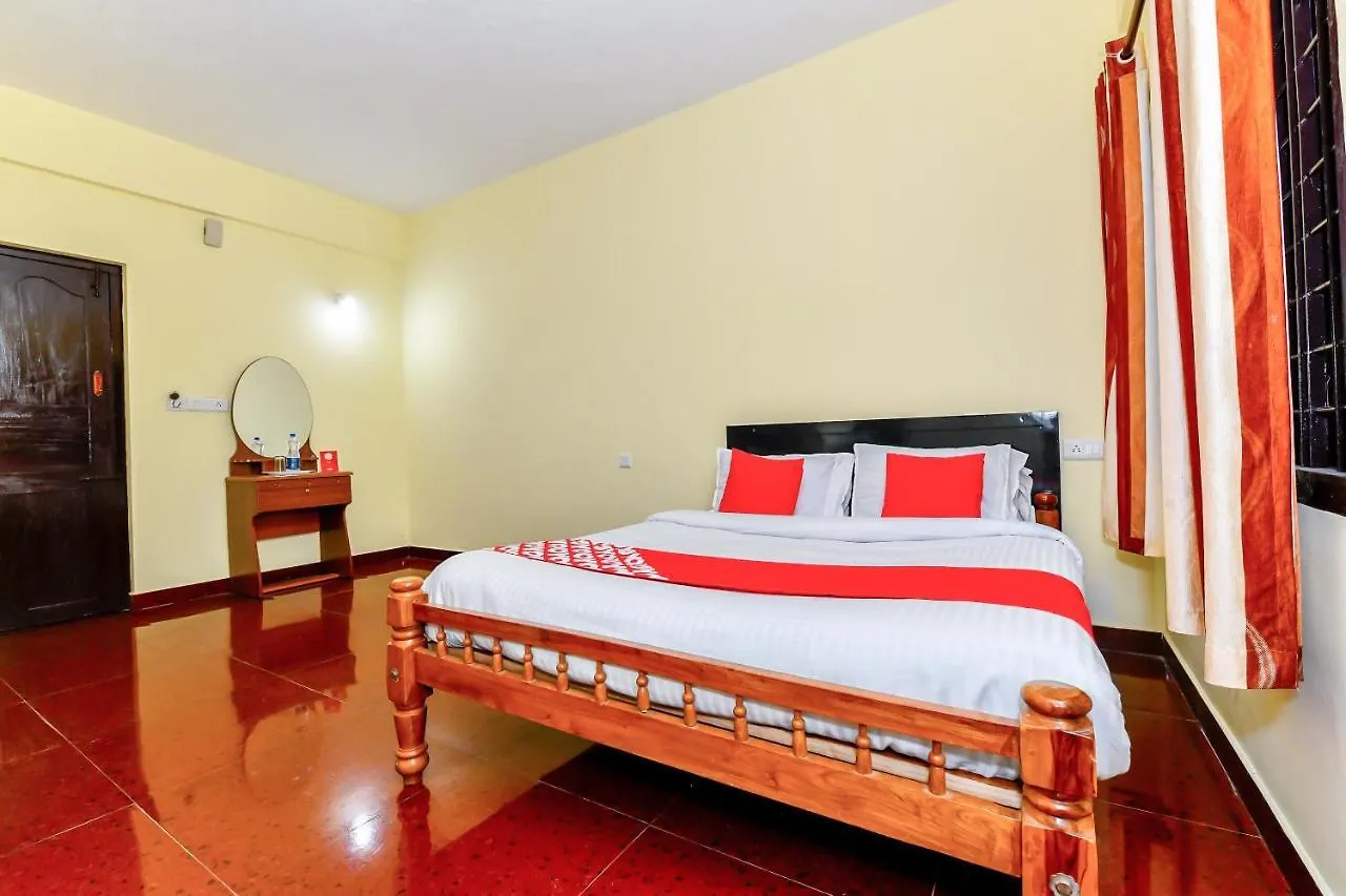 Oyo 22707 Anand Resort Vattavada Munnar 3*,  India